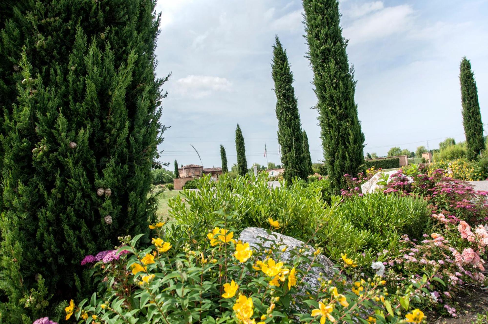 Garda Residence San Vigilio Golf Pozzolengo Exteriör bild